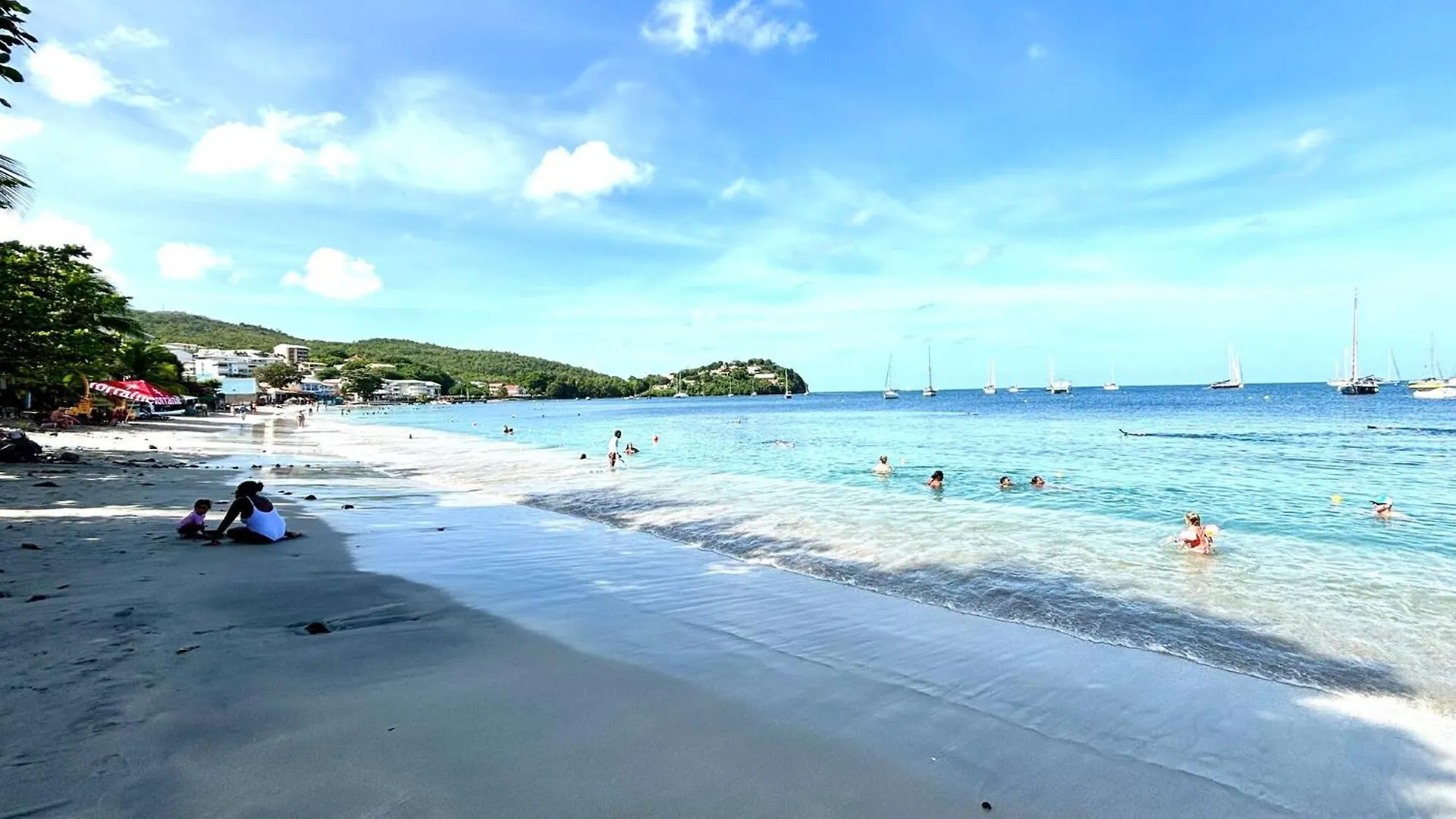 Daire Appartement T2 Tout Confort A 50M De La Plage Anse Mitan Les Trois-Ilets